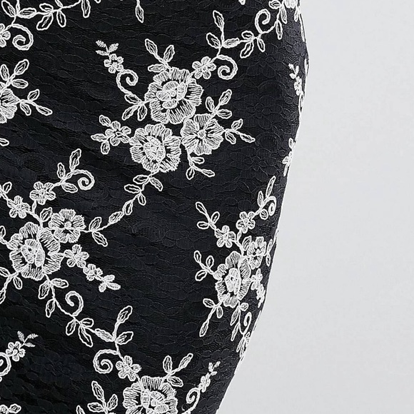 3 for $99 ASOS Lipsy embroidery black white lace front skirt - Picture 5 of 6